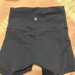 Lululemon short